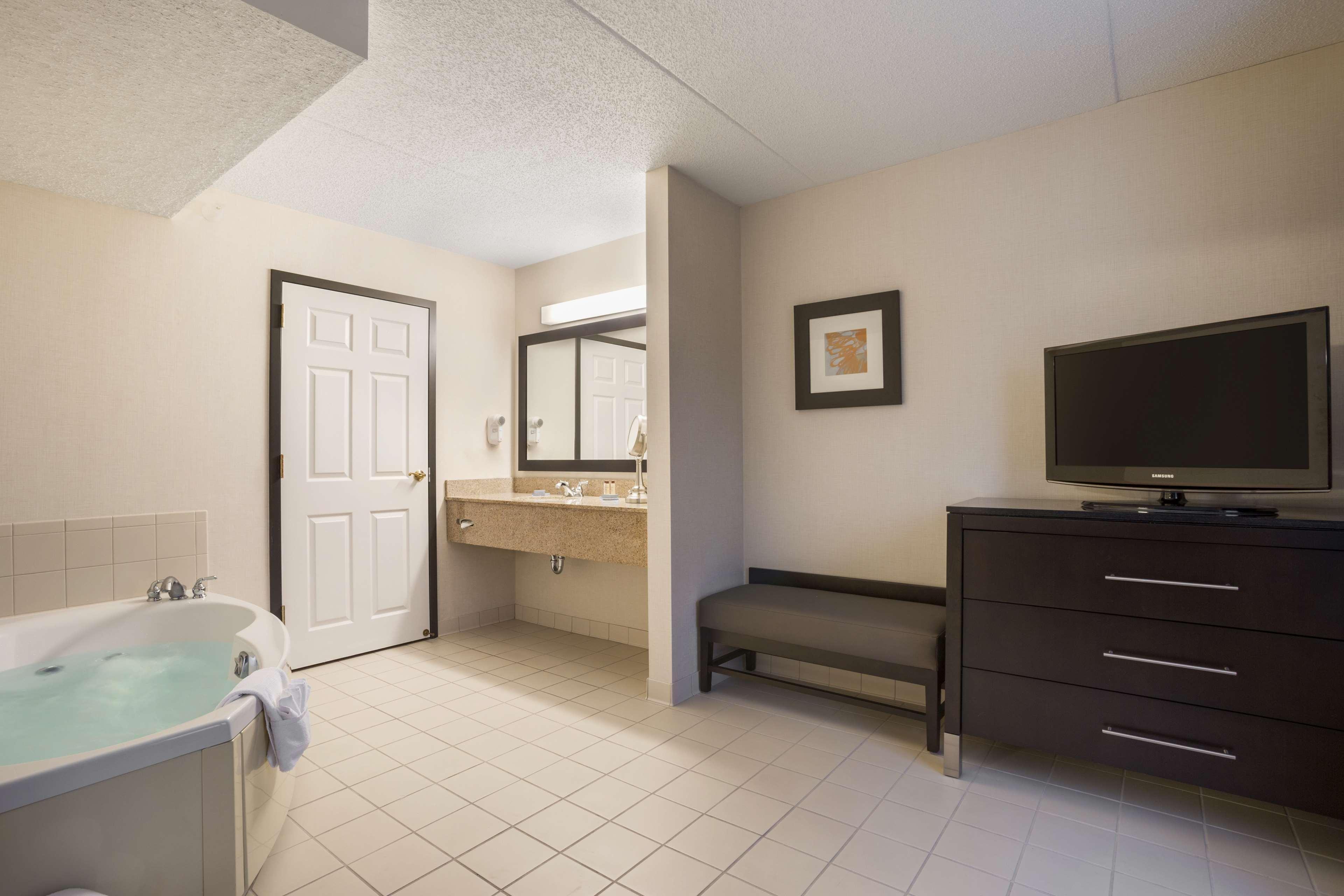 Wingate By Wyndham Sylvania-Toledo Exterior photo
